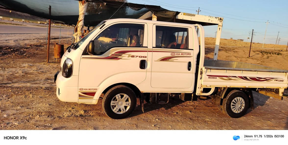 اخوان سلام عليكم كية دبل قمارة  رقم نينوى حديث   موديل 2013 حصت  كاز سنويه جديد  للبيع 
العنوان  موصل ناحية بعشيقة قرية  فاضلية اي استفسار اتصال على رقم  ***********
