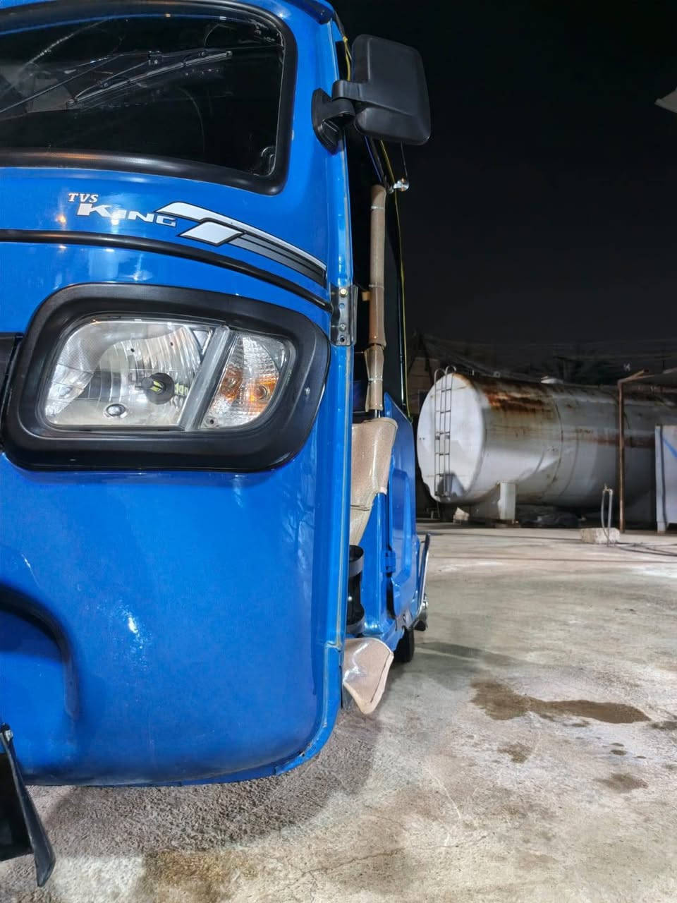 سلام عليكم تكتك موديل 22 نزله 23 تكتك بصمه رقم نكليزي بغداد  هزه جديده كفاله عامه ماعده طخه الي وره مثل ما واضح بل صوره غيره تكتك كفاله مكينه وكير كفاله عامه عنوان بغداد البياع رقم هاتف *********** سعر 8300 وبيه مجال
