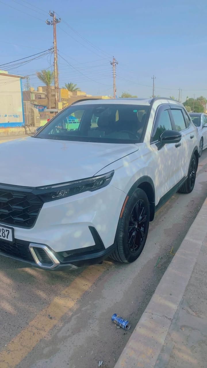 للبيع فقط – هوندا CR-V Touring موديل 2024 (وارد كندي)

🚗 المواصفات:

* اللون: أبيض
* الممشى: 57 ألف كم
* الفئة: Touring (أعلى فئة)
* السيارة مدامة من جميع الجهات.

ملاحظات الحادث:

* جاملغ أمامي جهة السائق مبدل (تجاري).
* البنيد الأمامي مصبوغ بسبب حادث في كندا.
* يوجد شبران ضرب بالجنطة (تم توضيحه بالصور).
ايرباك دركة طاك وراجع ستتم وايرباك بردة جهة السايق مصلح
الصيانة:

* تبديل زيت الكير وزيت الاكسل ودهن البريك سيارة مدامة من جميع النواحي
* مكان سيارة بغداد اليرموك او المحمودية
* للاستفسار
* ***********
* سعر 23500$ وبيها مجال حك الجية
* كل التفاصيل كدامك
* والله يكتب النا والكم الخير

