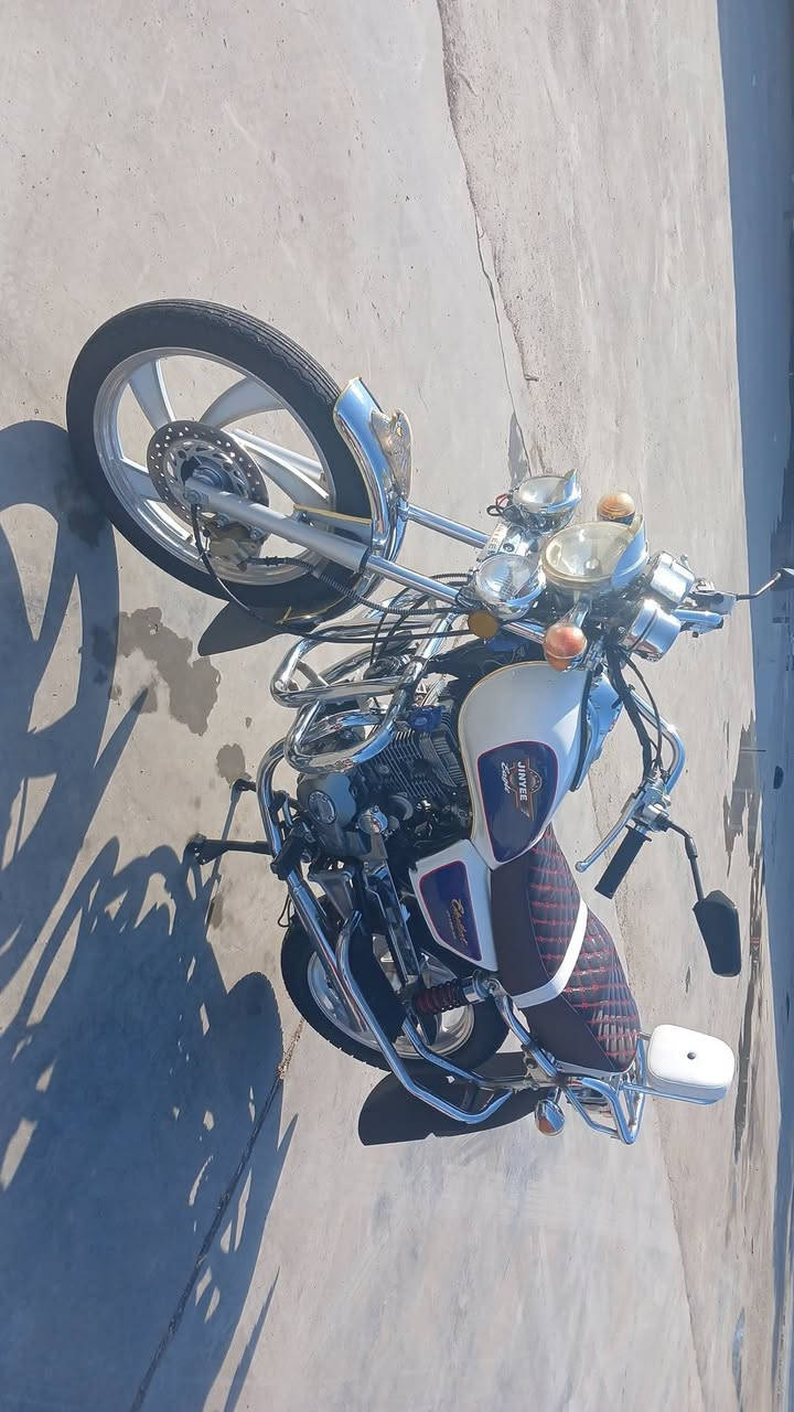 السلام عليكم دراجه جني للبيع موديل ٢١ كفاله عامه من شاصي وكير ومكينه وجديده مامتعوبه ناعمه كهربائيات كلهه شغاله مابيهه اي نقص أوراق كامله بس استنساخ مكانهه ديالى شهربان استفسار عل رقم *********** وسعرهه مناسب وجواهه تخم تاير
