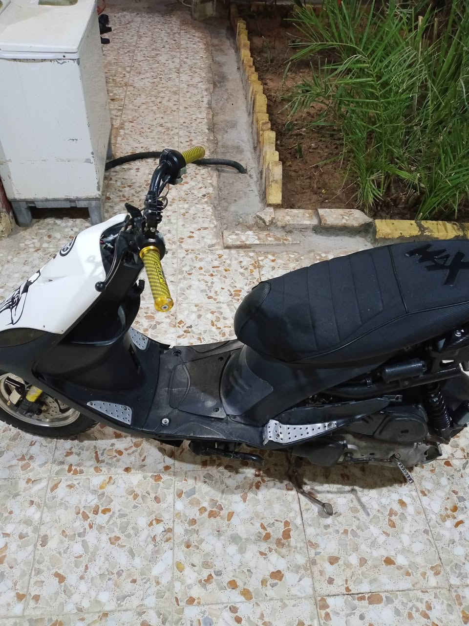 سلام عليكم ماكس عدله اللبيع دراجه حلوه 
كامله مكمله ماعوزه شي  بوشه 50
مفتوحه  بوشه وبستم مزوده تزويد خارجي شوفت عينك 
كفراته موجوده كلهه سعر 550وبيه مجال 
ناصريه قضاء لصلاح 
رقمي ***********
