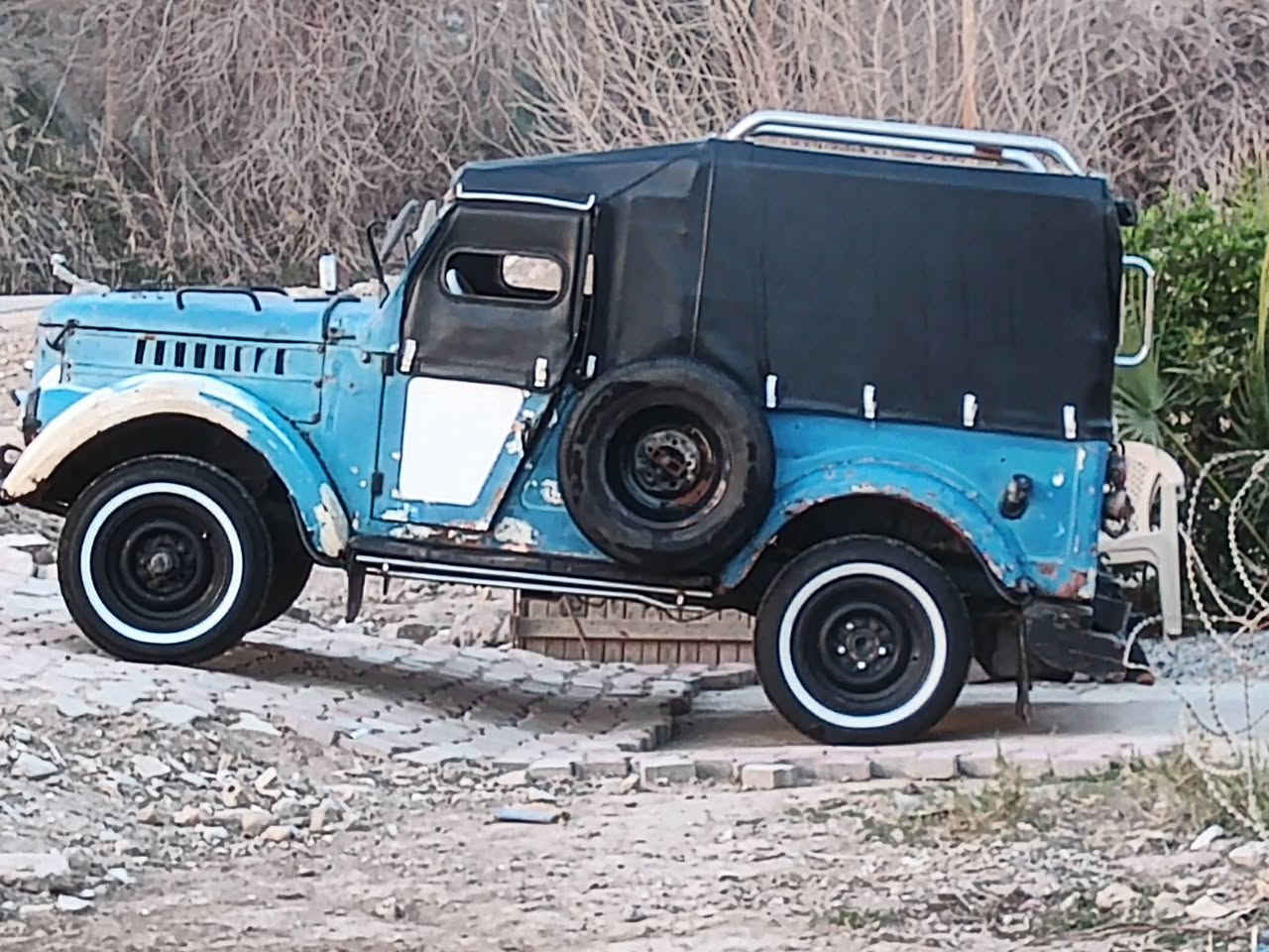 السلام عليكم
زوبه أصولي رقم انكليزي بأسمي تحويل ثاني يوم 
مكينه كير مكفولات تحويره كامله 
 اربع لفات ورك جدد كهربائيات كامله دوشمه و كراسي روسي جدد مسطره كامله و جديده تخم تايرات و ويل جدد 
السعر 5700 و بيه مجال للشراي مكاني الصويرة
      #للاستفسار
 ‏‪***********‬‏ 
***********
