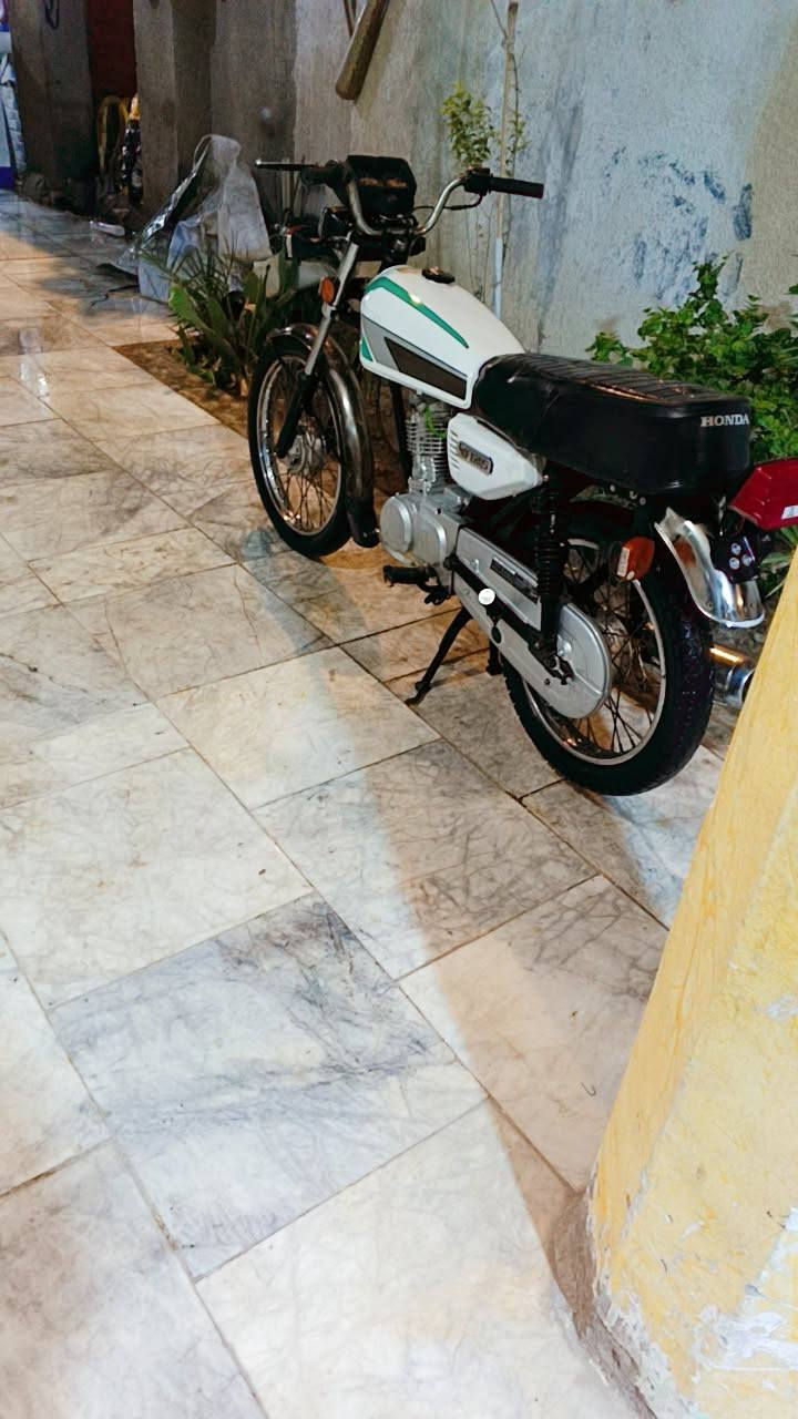 سلام عليكم يأبه نامه لبيع سعر 450كلك كلكمبدل بستن مكفوله درجه شرط دك هندر وطلع تخبل كل نقص ما بيه شرط سلوليمن لخير مناقصه شي
بصره ابو لخصيب وتساب ***********
