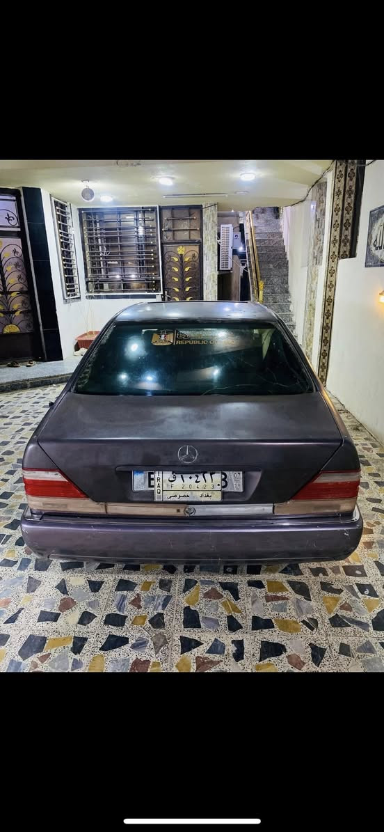 سلام عليكم 
عندي مارسدس شبح 
موديل 1992 
باب طويله
سنويه جديده عضم عاج
رقم جديد الماني 
محرك 6سلندر بلادي 
مواصفات 
فتحه 
كل الكشنات كهربائيه 
ستيرن كهربائي 
صدر امامي جديد
صدر خلفي جديد
تخم تاير جديد
سياره جاهزا
السعر ٦٠ ورقه وبيه مجال 

الرقم الهاتف ( *********** )
