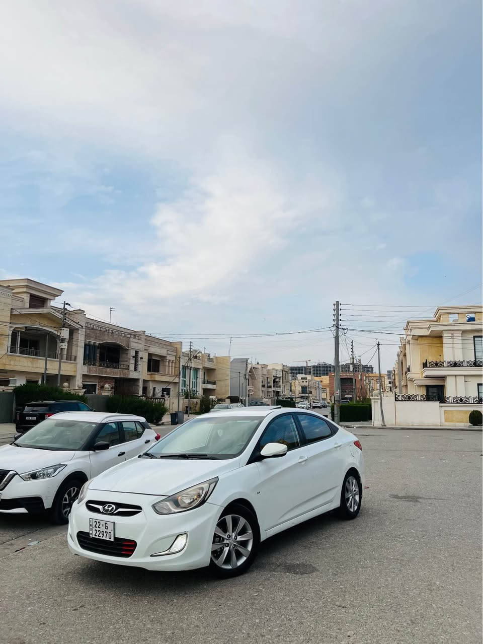 ئەکسێنت مۆدیل ۲٠۱۲ بۆفرۆشتن سەیارەکی زۆر پاکە سێپارچەی بۆیاغە جەمپێکی پشتی خەفیف هەیە لەگەل پەلەیاک سارد فول فول مواسەفات پێنج بالیف پێنج ویل  ABS سلایت  ناوزەرد گێرو مەکینە بەشەر ژمارەی مۆبایل ٠۷٥۱۲٥٠۸٤٤۲ أربيل, العراق
