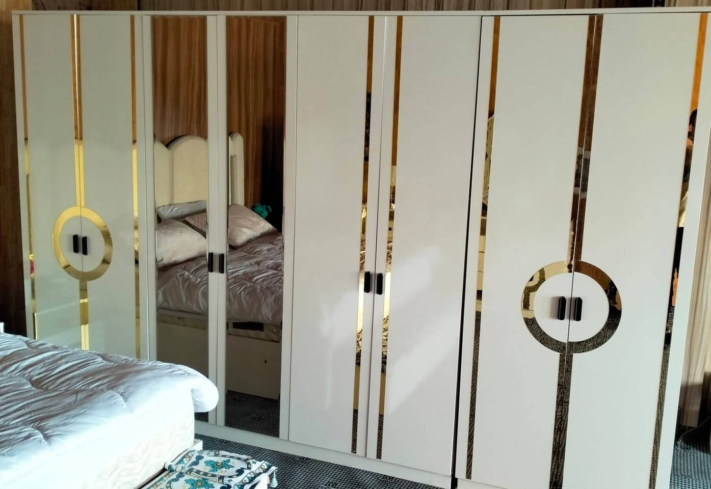 اتصال *********** غرفة تركيا 10 قطع نضيفة جدااا كنتور اضافي 8 ابواب
