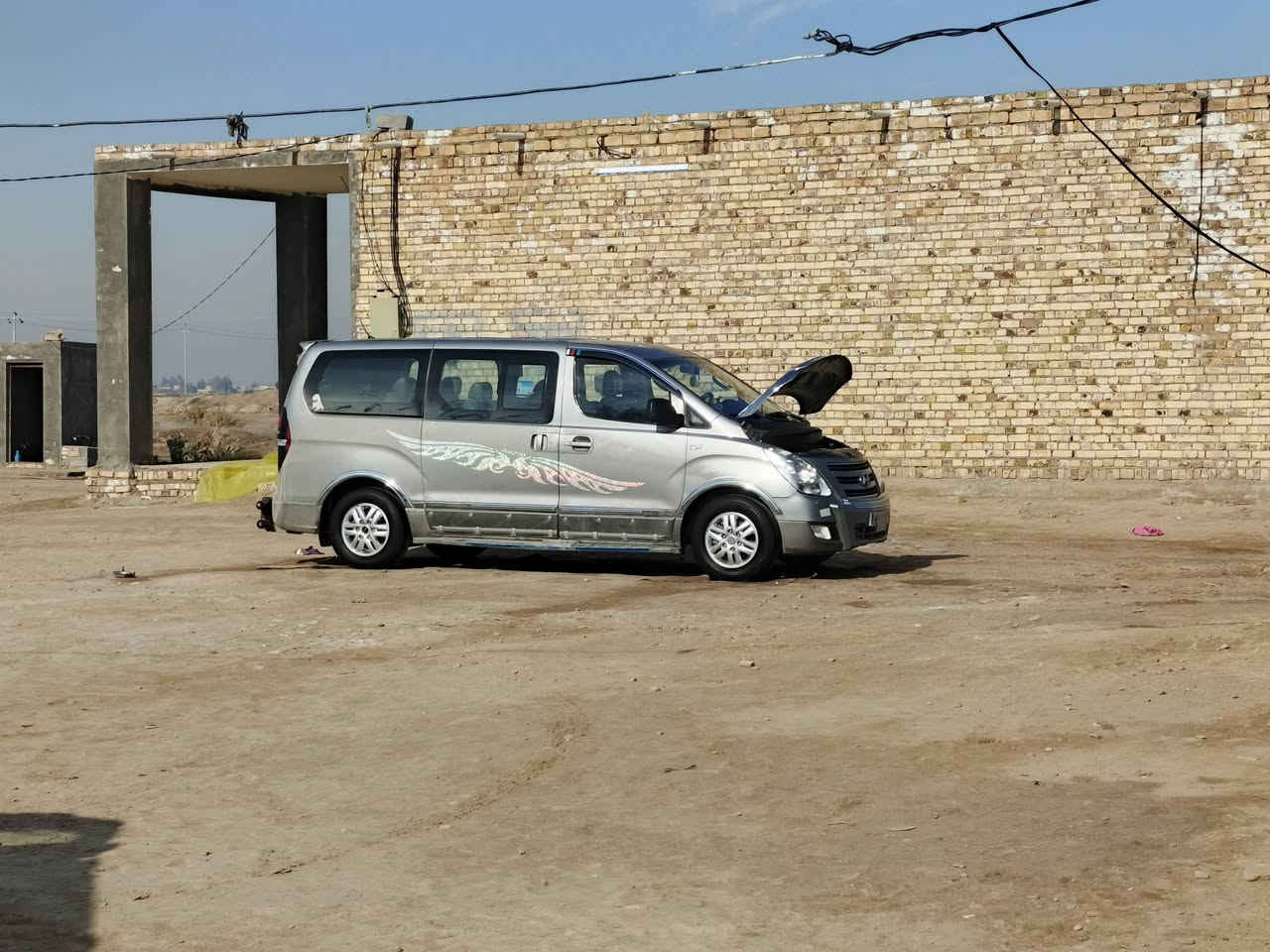 السلام عليكم ستاركس موديل 16دبلو مكينه نص بنص تخم تاير حداديه شرط بيهه جاملغ مامي  رقم بغداد جاهزه ماذب عليهه ربع ***********
