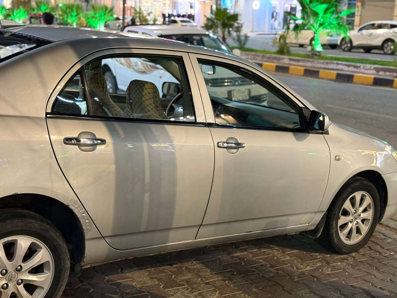 مرحبا سياره بي واي دي  F3 باسمي سياره بلاد حتى الدعاميه مكفوله من الصبغ والمعجون نسختين  سويج تبريد ثلج  ***********

