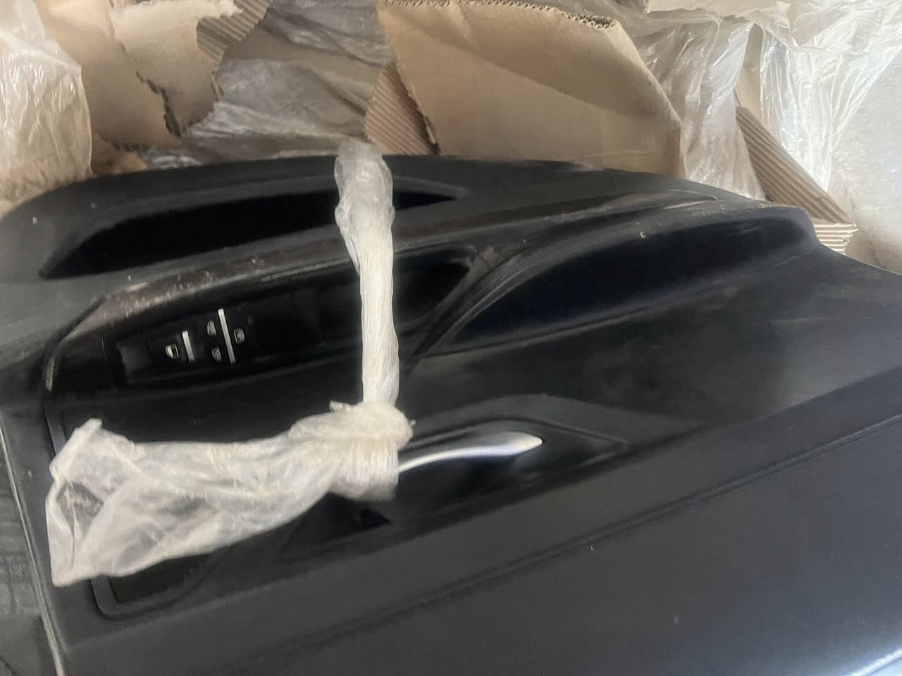 سلام عليكم ادوات بيم تصفيه مخزن كله جديد وباخرهf10/e60/e90/650/2016  للاستفسار ***********
