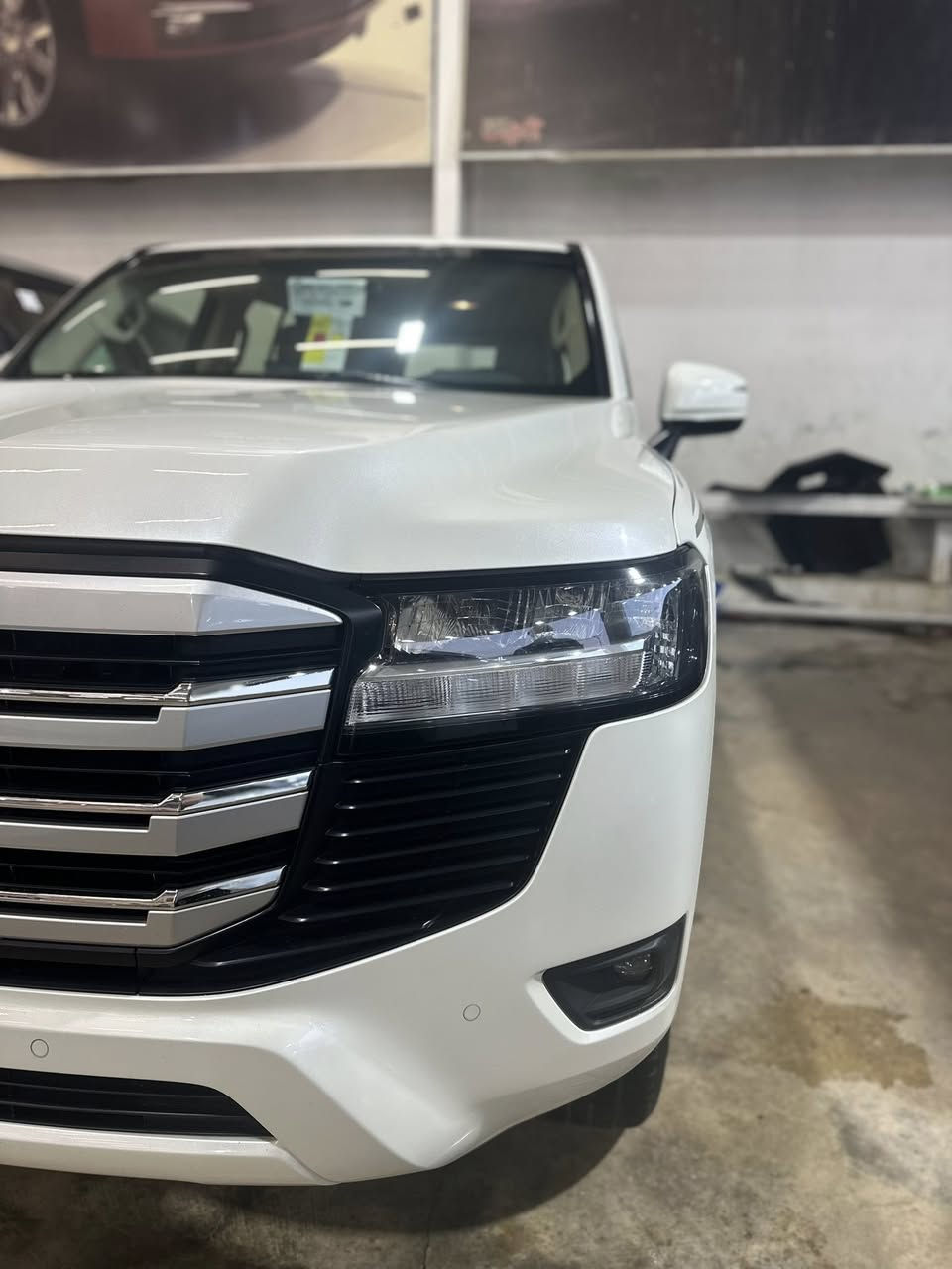 تحيه طيبه الاخوه الأعزاء لاندكروز بيسك موصفات عاديه وكاله ساس السياره نضيفه جدا جدا رقم بغداد ابسمنه بيها ٣ رصعات بسيطه ومسحوبه مكانها بغداد العامريه او البياع السعر ٥٢٩ قفل 
***********
