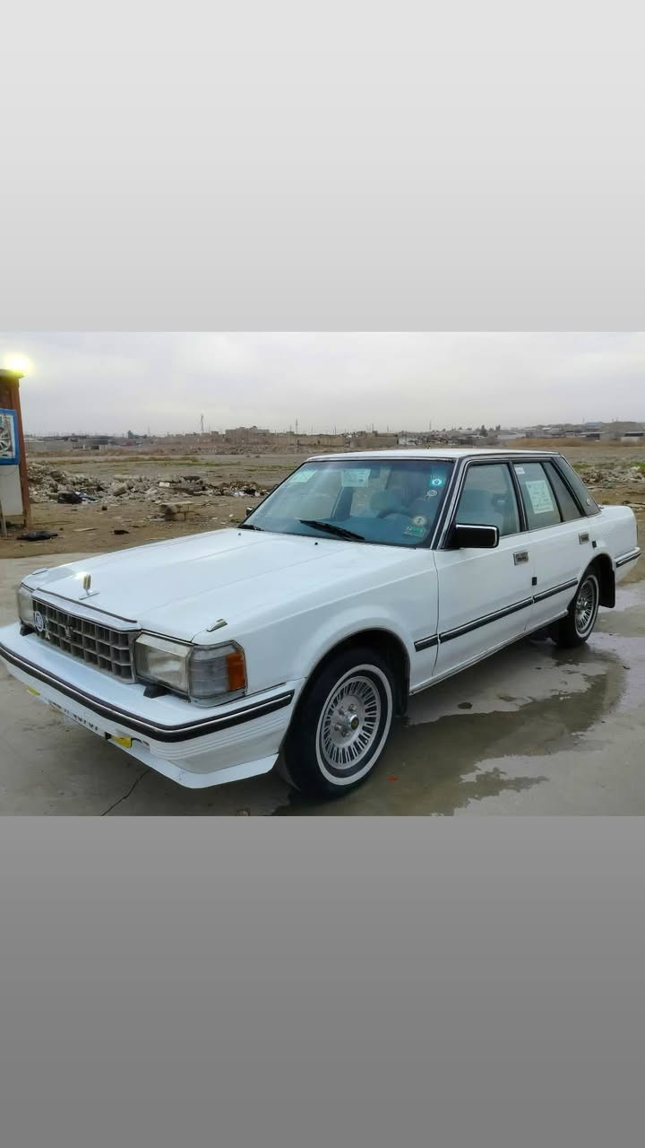 السلام عليكم سوبر موديل 1984 اللون ابيض صبغ بها متانات السعر 45 وبيها مجال المكان  المكان موصل الجانب الايمن سياره جير ومحرك بطه اثنين ونص اتصل على الرقم ***********اوعله ***********
