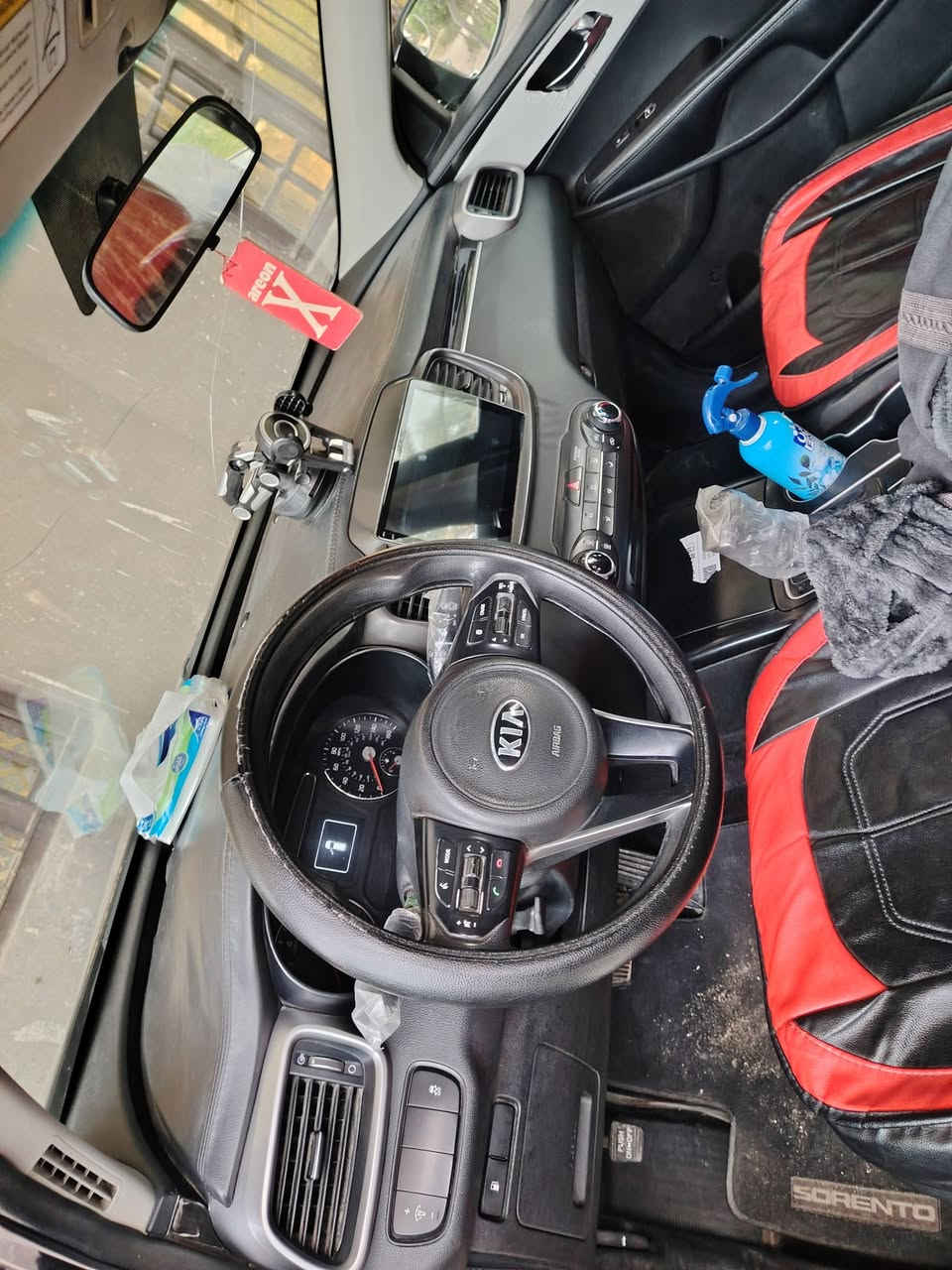 سلام عليكم سورنتو 2015 رقم بغداد ضرره قطعتين بدون دواخل مكاني بغداد السعر 145 وبيه مجال قليل حك مكلف بل نشر الستفسار تصل ***********
