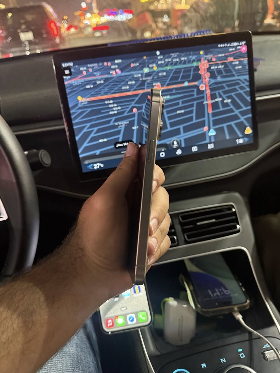 15 pro max 
256
بطاريه 94
ممفتوح الجهاز نضيف 
مكاني الشعب 
***********
