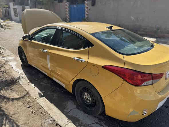 السلام عليكم النترا ٢٠١١ فول مواصفات 
حادثة جاملغ وبنيد وباقي مكفول 
مكينه وكير جدد توني شادهن دوش 
حداديه جديده 
 فتحه سقف 
بصمه 
تدفئه كشنات امامي خلفي 
شاشه وكامره بلادي 
ستيرن تدفئه 
اشاير بل مري 
وسياره جاهزه وحلوه وما متعوبه 
سعر ب٩٨ وبيهة مجال
بغداد ***********
