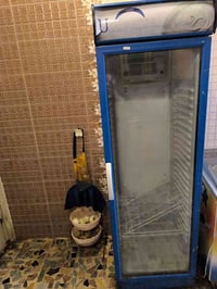 ثلاجه للبيع شغاله شرط 07739662920