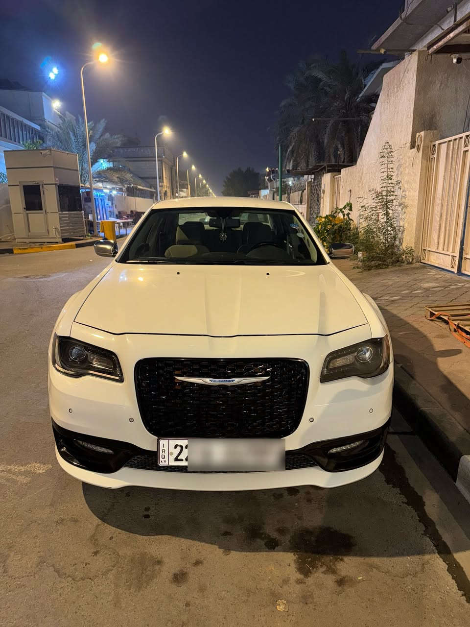 السلام عليكم اللهم صلِ على محمد وآل محمد
-بيع مستعجل ادواااات..
-كرايسلر اوباما مديل 2014 محدثه 2022 ادوات ادوات 
-متؤمه وكامله ارقام وسنويه طبق الاصل شرط الحاسبه
-فول مواصفات عده الفتحه 
-مكينه هيمي 5700 (R/T)شلعتها تشك الكاع
-السياره كفاله من الضربه والتبديل والفتح والجفيه والكص والسرقه والانتربول والعشائر
-كفاله كير مكينه تبريد اكسل حداديه 
-كير طياره المرغوب
-حساس امامي خلفي
-دوس srt
-دعاميه امامي بجم عريض
-دفيوزر خلفي
-داخل بيجي
-اكس بايب
-داون بايب
-دبل فان الخليجي المرغوب انسه الحماوه
-كامره دواره 360 
-عداد 260 
-تحكم كشنات كهرباء
-شاشه كبيره
-سستم سماعات Alpine
-برمجه مراوح وعزم وهواي سوالف 
-ويل عنكبوت 20 
-تخم تاير جديد
-هوك خلفي ( يجي فقط بالخليجي )
-لدات جانبيه وخلفيه ضوئيه
-صدر امامي خلفي جديد اصلي (حداديه طوبه)
-ممشاها 117 الف كيلو لامنزله ولا ملعوب بيها
-كامله على اخر حبايه اي نقص مابيها
-عليها صوت حلو وخفيف كزوز من الطول للطول 
-سعرها 90 وبيها مجال بسيط حك الجيه سياره مال جناي الله يشهد ما متعوبه ابد استخدام شخصي ومصروف عليها هواي
-مكانها بصره للاستفسار 
(***********)
