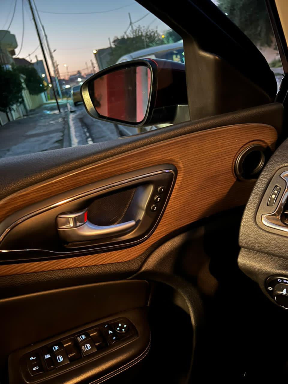 للبيع او مراوس رياضي او 4 ابواب ماكو اشكال
C200 2017
مكنية 3600 لحد يقارنها بال4 سلندر
مواصفات
كشن خزن
شفتات ستيرن
شاشة وسط 
كامرة
كشنات كهرباء
كير ماوس
هندبريك بصمة
بصمة تشغيل وبصمة دخول
ضرر
جاملغ باب مبدل اصلي
بجم خلفي كبس
***********
