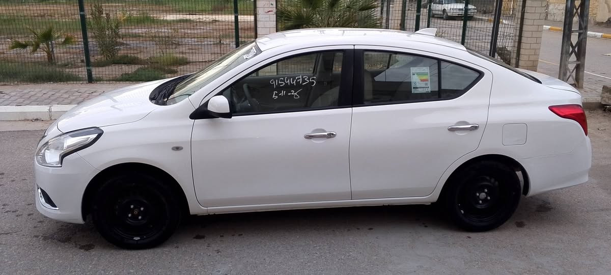 السلام عليكم للبيع نيسان صني موديل 2025 هندي 
دخله  كتاب شهداء 
 جاملغ خلفي جهت يمن صبغ وجنطه مبدله اصليه 
ماشيه 3000 حقيقي السعر 117 وبيه مجال 
سياره حالت وكاله 
للاستفسار ***********
