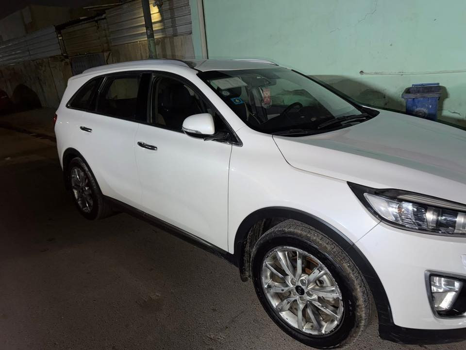 السلام عليكم
سورنتو موديل 2017

رقم بغداد مكفوله 

7راكب محرك 3300

ماشيه 108

رقم انكلزيزي الجديد 

هزه جديده

السعر 228او بيها مجال بسيط

مكان السياره بغداد الاصلاح شارع الجزيره
***********
