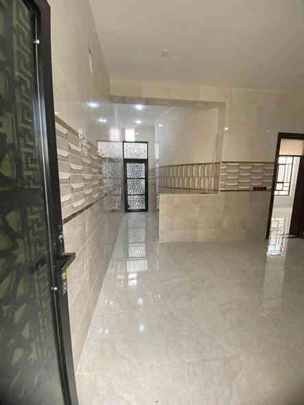 بيت جديد زيرو6كيلو مقابل مجمع الهندسي ايجار350اتصال***********
