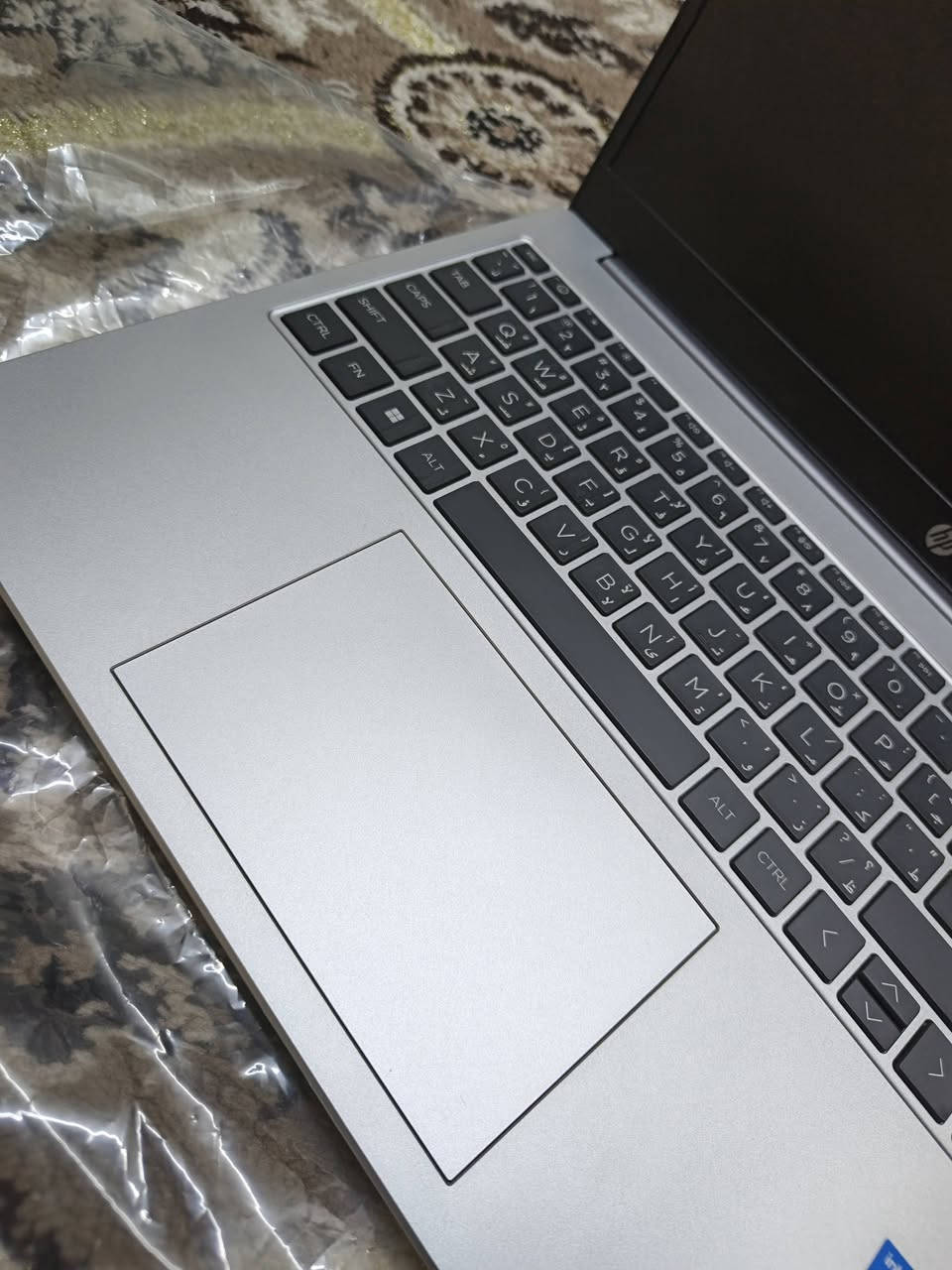 لابتوب Hp غير مستعمل (جديد)
HP 250 G10 – 15.6 inch Notebook PC
🔹 المعالج:
Intel Core i5 – الجيل 13 (i5-1335U)
🔹 الرام:
8 GB RAM
🔹 النظام:
Windows 11 Pro (24H2)
🔹 الشاشة: 15.6 إنج 

#ركز المعالج  (i5-1335U) وليس (i5-1334U)

 ممتاز للاستخدام العملي
✔ المعالج قوي ويوفر أداء سلس
✔ مناسب جدًا لشغلك كمكتبي/مصرفي
✔ كرت الشاشة مدمج (Intel)  ألعاب خفيفة فقط
🔸 السعر ٧٩٠ الف دينار 
للاستفسار أكثر ***********
