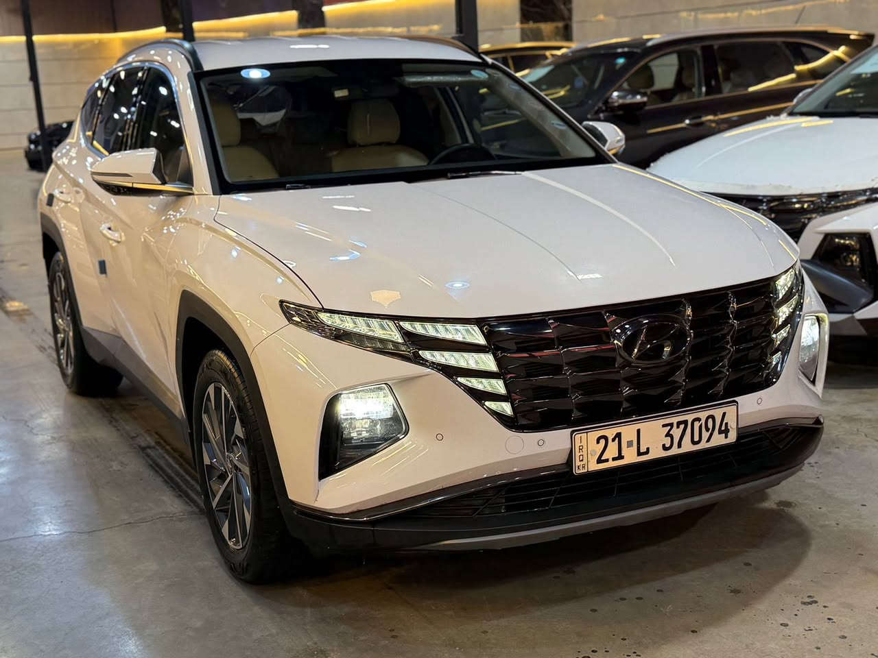 السلام عليكم  للبيع او المراوس
توكسان 2024 خليجي 
ماشيه 45 الف 
كشن كهرباء 
عداد ديجيتال 
تشغل عن بعد
بردات خلفيه 
شحن وايرلس
قطعتين تبريد 
مرايات شفط 
ترحيب ذاتي
ومعروفه مواصفات الخليجي 
السياره وياه بصمتين موجودات 
مكينه وكير مكفولات
السياره مدوشمه الارضيه جلد والكشنات هم مدوشمه  
العنوان واسط قضاء الصويره 
للأتصال 
***********
***********
