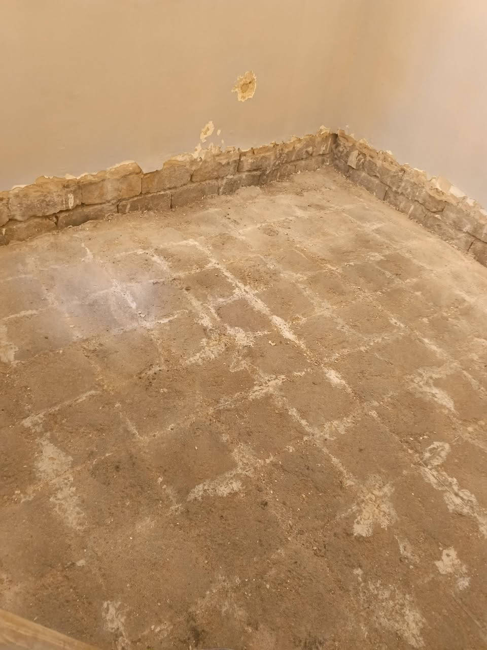 السلام عليكم ورحمه الله وبركاته مستمرين بعملنا تجهيز البيت  مرحله الصب الاستفسار الاتصال عليه الرقم الاتي  ‏‪***********‬‏   شغل درجه اولئ
