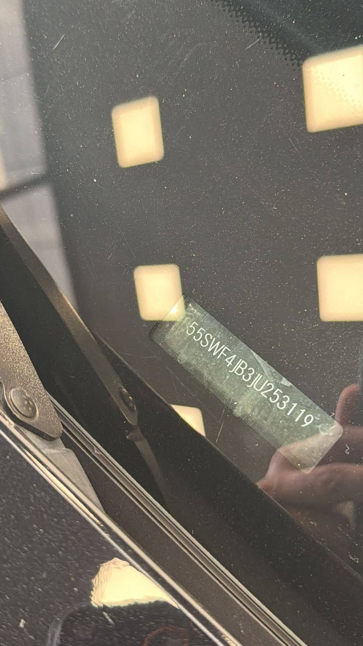 🌟 MERCEDES-BENZ C300 2018 🌟
​هێز و جوانی لێرە کۆبۆتەوە! 🇩🇪🔥
​⚙️ مواسەفات و تایبەتمەندییەکان:
​مەکینە: V4 2.0 Turbo (زۆر بەهێز و بێ کێشە) 🐎
​ڕۆیشتوو: 60 هەزار کیلۆمەتر 🛣️
​ڕەقەم: هەولێر (جاهیز و بەناوکردن بەشەرت) 📋
​وارد: ئەمریکی پاک 🇺🇸
​🎨 باری بۆیاغ و جەستە:
​بۆیاغ: بونیت و چاملۆغ (بێ ناوگرتن، بێ بڕانەوە) 🛠️
​ئێرباگ: سوکان و شان (سیستەم کراوەتەوە) ✅
​💎 تێبینی گرنگ:
​قەپاغی مەکینەی کراوەتەوە بەڵام بە شەرت و زۆر پاکە، هیچ مەسرەفێکی نییە. 💯
​🌟 مرسيدس C300 موديل 2018 🌟
​المواصفات:
​المحرك: V4 2.0 Turbo 🔥
​الماشية: 60 ألف ميل 🛣️
​الرقم: أربيل (جاهز وتحويل بشرط) 📑
​الوارد: أمريكي 🇺🇸
​الصبغ: بونت وجملغ (بدون داخل) 🛠️
​الايرباك: ستيرن وبردة (سيستم) ✅
​⚠️ ملاحظة:
​قبق المحرك مفتوح لكن بشرط الفحص والسيارة جداً نظيفة وبدون مصاريف 💯.
​💰 نرخ / السعر: 196وەرەقە (تەعامول)
📍 شوێن / المكان: هەولێر - أربيل
📞 پەیوەندی / للاستفسار: *********** أربيل, العراق
