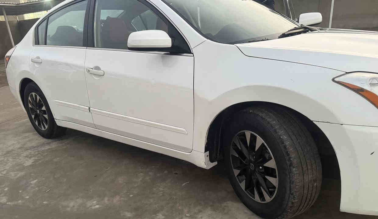 @إشارةالسلام عليكم
موديل 12خليجي 
مابيه أي نقص 
رقمً واسط
سعره 90وبي مجال حك لجيه
***********
