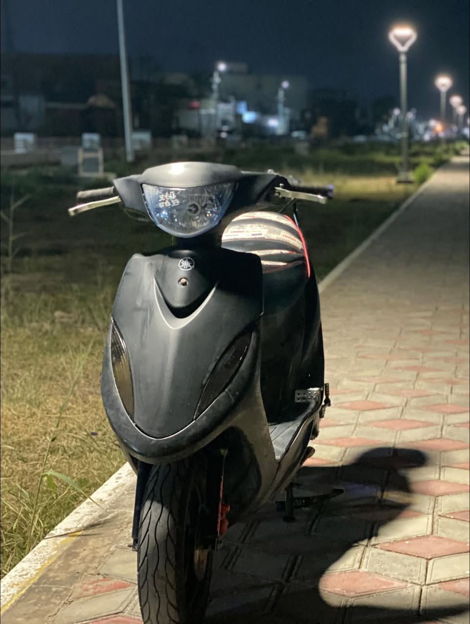 السلام عليكم دراجة ماكس عدله للبيع الدراجه نضيفه خير من الله شلعه معدله شغاله سلف هندر كهربائيات كامله نفس ما موضح بالفديو بوشة 49 بلاد شراي خاص او اتصال ***********
