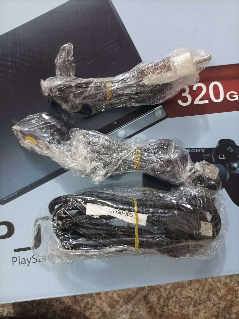 السلام عليكم 
اخوان بلاستيشن ثري الملحقات PS3♥️
البلاستيشن نضافه 89 نسخه الشرق الاوسط💯
يده مطابق درجه اولى + يده مجانيه المجموع يدتين 🎉
كيبل HDMI اصلي من الشركة💯
كيبل التشغيل كامل ملحقات
كيبل شحن اليده الاصلي 
الهارد اصلي 320GB+ العاب 🔥 والكارتون 

السعر بهيج نضافه وكامل ملحقات والعاب
150 الف + التوصيل 5 ومبروك عليك 🔥🎉


**إذا كنت صاحب هذا الإعلان وتريد حذفه لأي سبب، رجاءا أرسل رسالة إلى الدعم الفني**