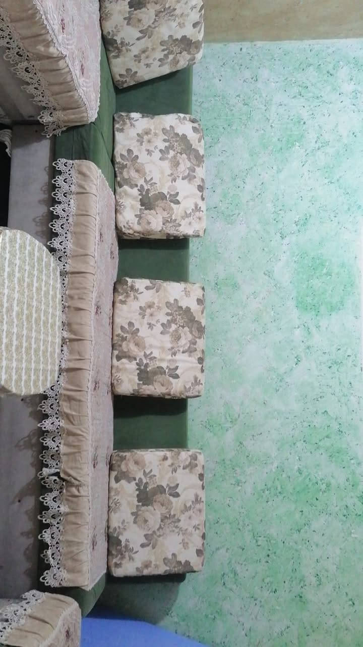 ديوان تزكام 10 مقاعد(للبيع) 
مكينه منزليه ام الفراشه (للبيع) 

العنوان الشعله
*********** للتواصل
