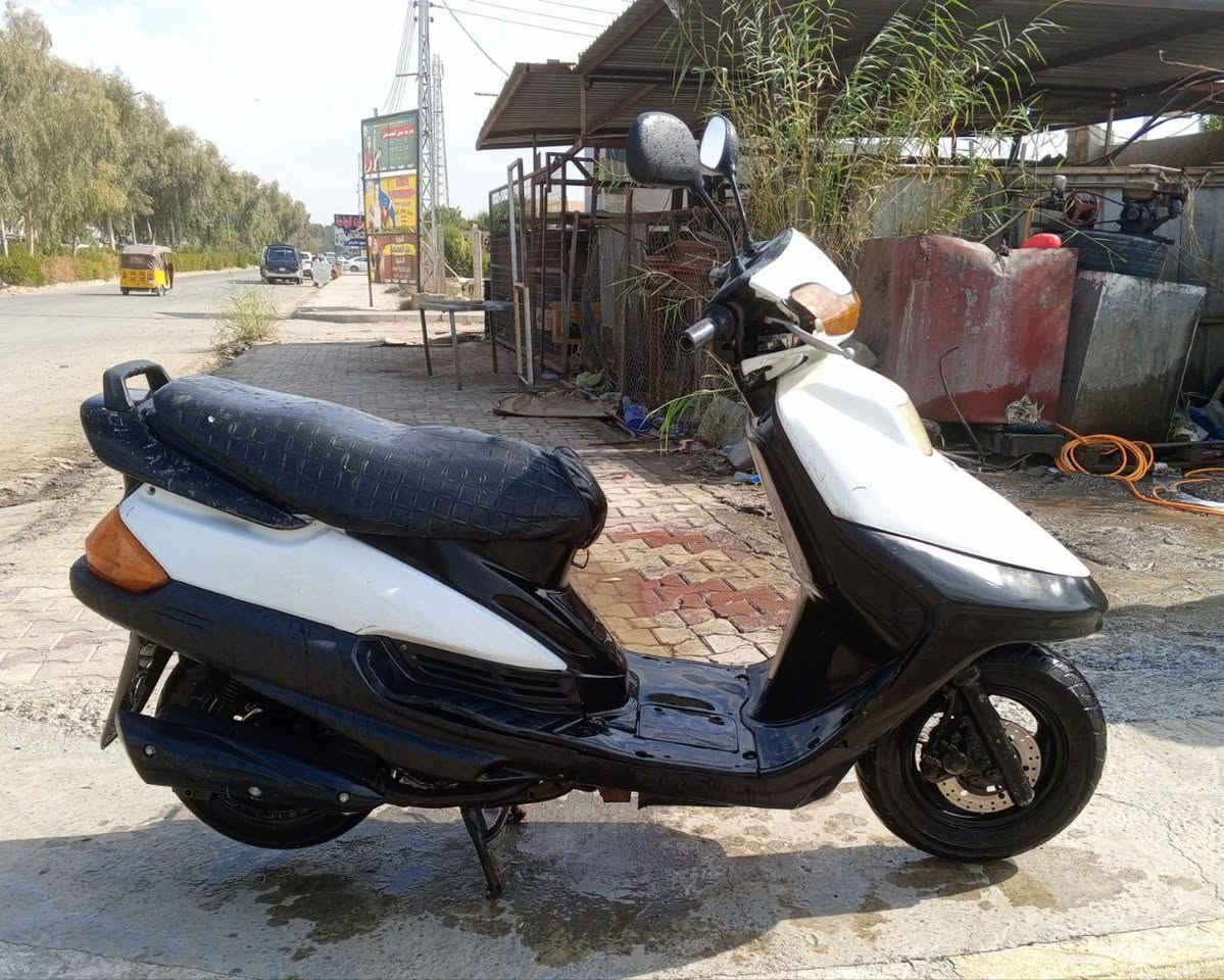 دراجه يوماها فراشه دراجه كامله مكمله تشغيل سلف وهندر نضافه 75٪ السعر 275 الف
رقم الهاتف ***********
العنوان ديالى بعقوبه
