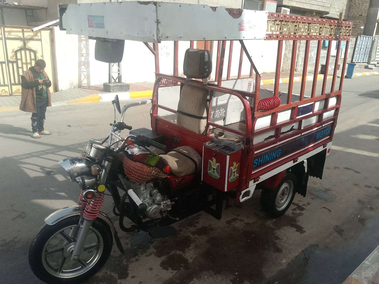 شباب ستوته للبيع موديل 22 مكمركه بسم محمد مزهر ستوته جديده وخير من الله كلهه شغاله  ونضيفه سعر مليون 800 وبيه مجال قليل مكان رمادي رقم لهاتف *********** اخوان لي ريد يتصل عل رقم
