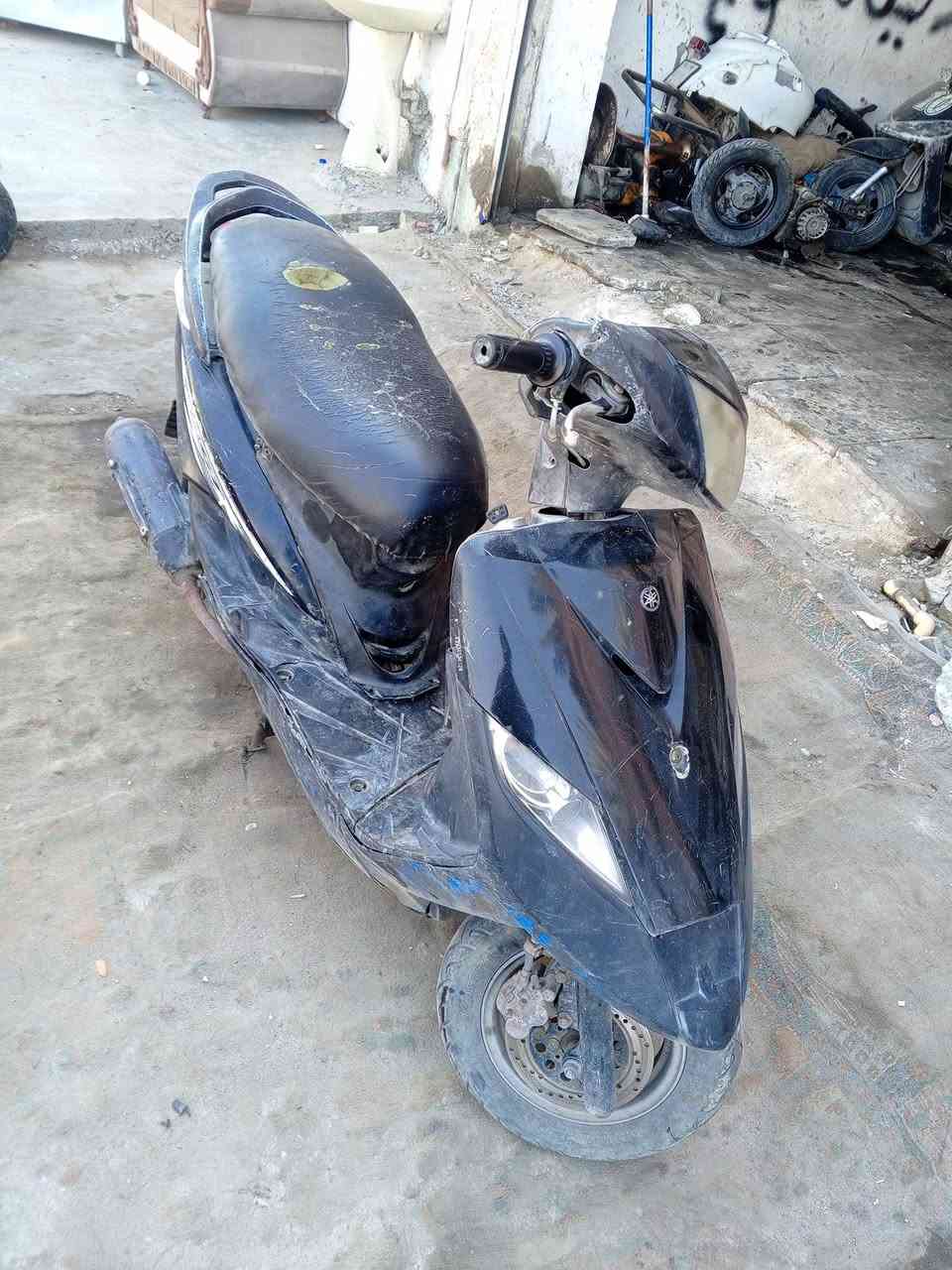 سلام عليكم شباب ماكس ثعلب مكينه تخبل ناعمه بوشه 58 ونص رياضي شلع تبليط كهربائيات شغاله دراجه نقصها باتري تعبان وكابريتر تخربط بس هيه شغاله ابيع كوم حديد اريدها 250 مكاني بغداد شعب رقم ***********
