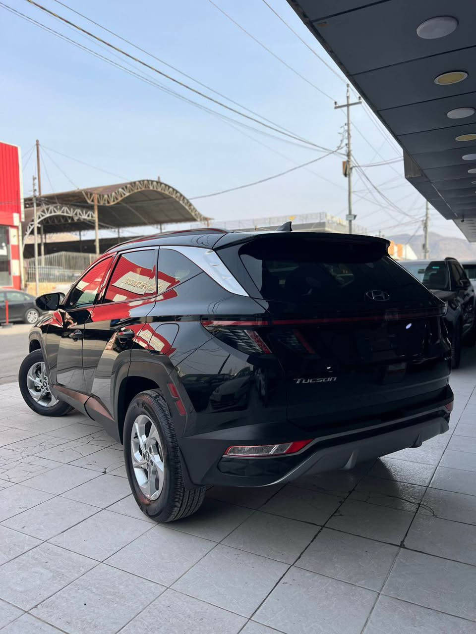 سلام عليكم 
للبيع او المراوس
Hyundai Tucson SEL PLUS 2024
هونداي توسان (تكسون ) 2024 SEL PLUS كندي 
السعر 200 وبيها مجال للشراي

بعدها زيرو ماشية 3 ميل ( 5 الاف كيلو متر) 

بدون ايرباك بدون دواخل حادث بسيط جداً 
جاملغ وباب صبغ وكارت بالبنيد

فول مواصفات SEL PLUS
بانوراما 
دفع رباعي 
كشنات جلد
تدفئة كشنات
تدفئة ستيرن 
كشنات كهرباء
بصمة وتشغيل عن بعد
صندوك كهرباء 
تبريد مناخين 
مثبت سرعة و محافظة على المسار
رادار امامي وخلفي وجانبي
تبريد قطعتين
كانع انزلاق 
لايت زينون
شاشة كبيرة
ابل كاربلاي + اندرويد اوتو 
وباقي مواصفات التكسون المعروفة 

رقم تلفون 
***********
*********** دهوك, العراق
