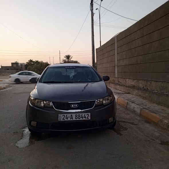 سلام عليكم اخوان سياره سيراتو كير عادي 6نمر. 2012. سياره رقم دهوك نكليزي. سياره متجايه  عنوانها ديوانيه البدير. سعر 60 وبيها مجال   رقم الهاتف ***********
