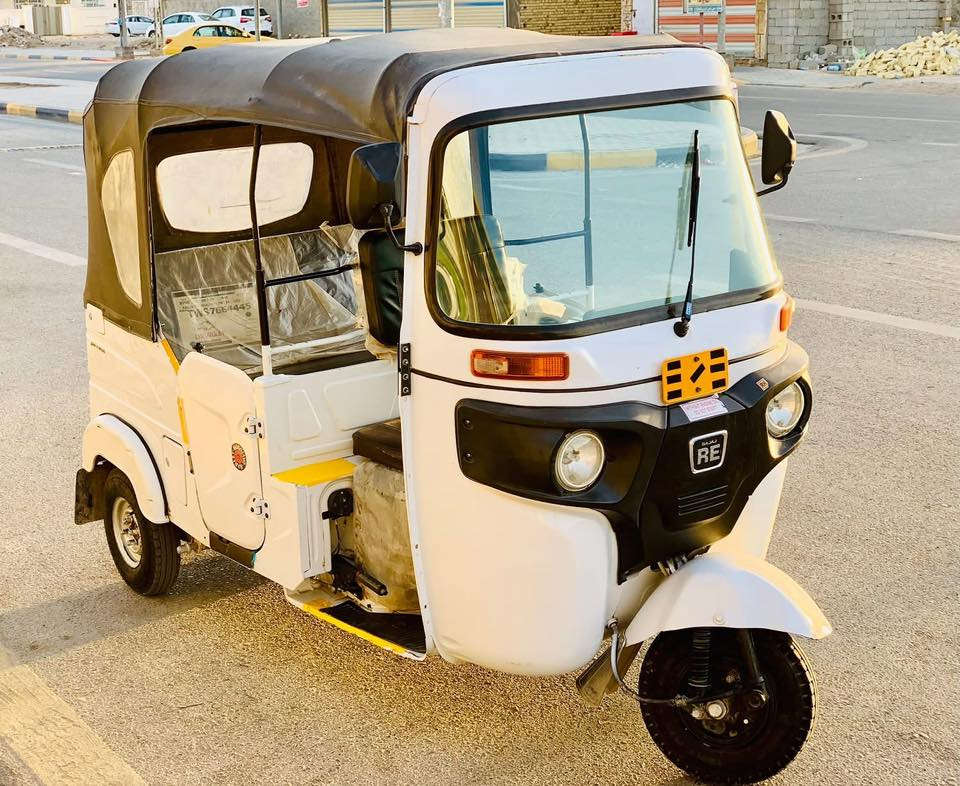 تكتك موديل 2022 (رقم بغداد )
كاملة بعدها جديدة خير من الله مابيها كل نقص مكفولة كهربائيات كلها شغالة بيها خياسات بسيطة ممبينات 
(زنون ابيض قوي سعرة 45 الف+ زوج تايرات جديد+باتري جديد حجم 45+ ماكنيت وكتف جديدات+ اسبير ويل جديد+بعد بيها ترتيبات بسيطة مكاني بغداد 
السعر(5ملايين) وبيها مجال للطيبين

‭0770 719 8663‬
