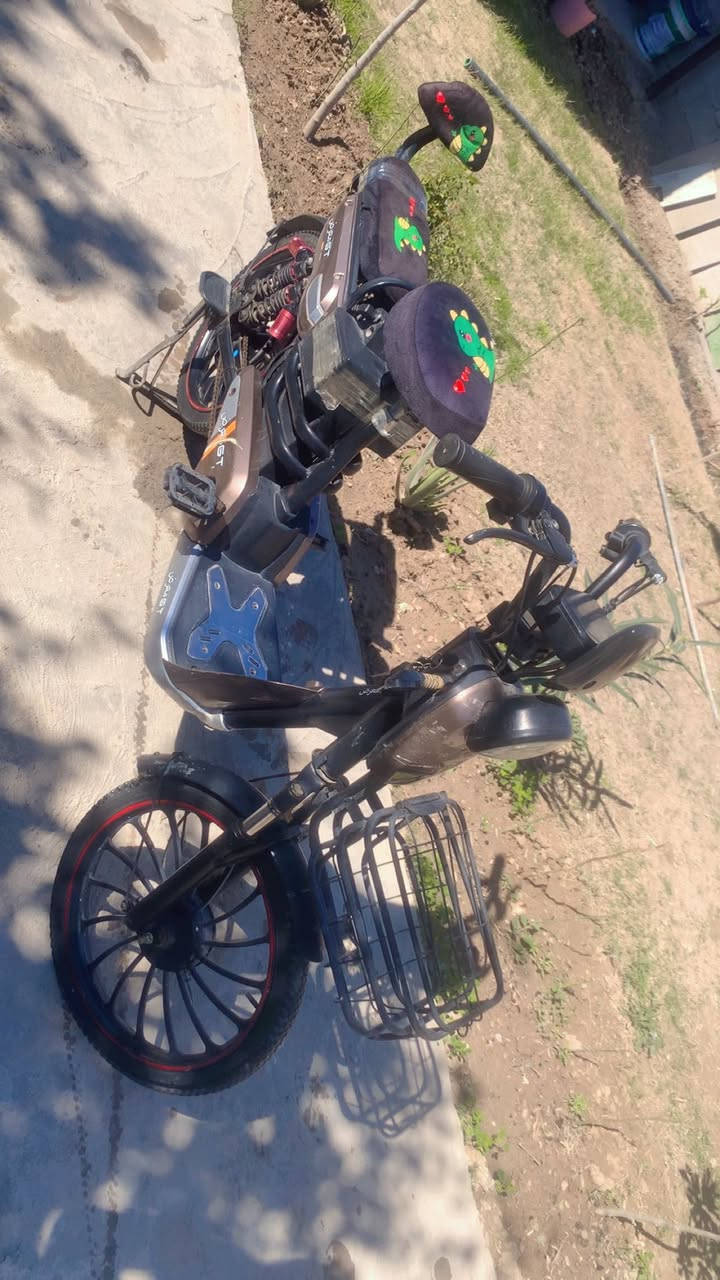 درجه شحن للبيع موديل 2023
بطاريات البارحه شديتهن كل نقص ما بيها 
240 الف


**إذا كنت صاحب هذا الإعلان وتريد حذفه لأي سبب، رجاءا أرسل رسالة إلى الدعم الفني**