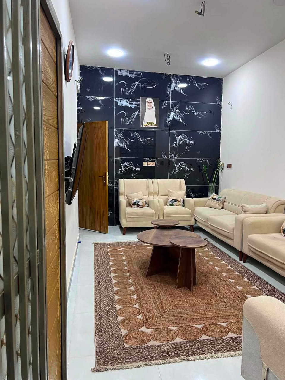 بيت للبيع في الزعفرانية -حي السندباد -قرب مدرسة زهور العراق

بناء حديث  2️⃣0️⃣2️⃣6️⃣ طابو صرف ✅

مساحة البيت 100m 

واجهة البيت 5 نزلل 20

يوجد مدخلين للبيت 

يحتوي البيت على طابقين الاول يحتوي على :

طرمة +استقبال +ممر جانبي+ صالة كبيره + منور + غرفة نوم + حمام داخلي + حمام خارجي 

الطابق الثاني 

غرفة كبيره 6*5

بيتونه كبيره + سطح

سعر البيت 120 مليون 

للاستفسار الاتصال على الرقم التالي 

***********
@الجميع
#الزعفرانية
#عقار
#للبيع
#طابو
