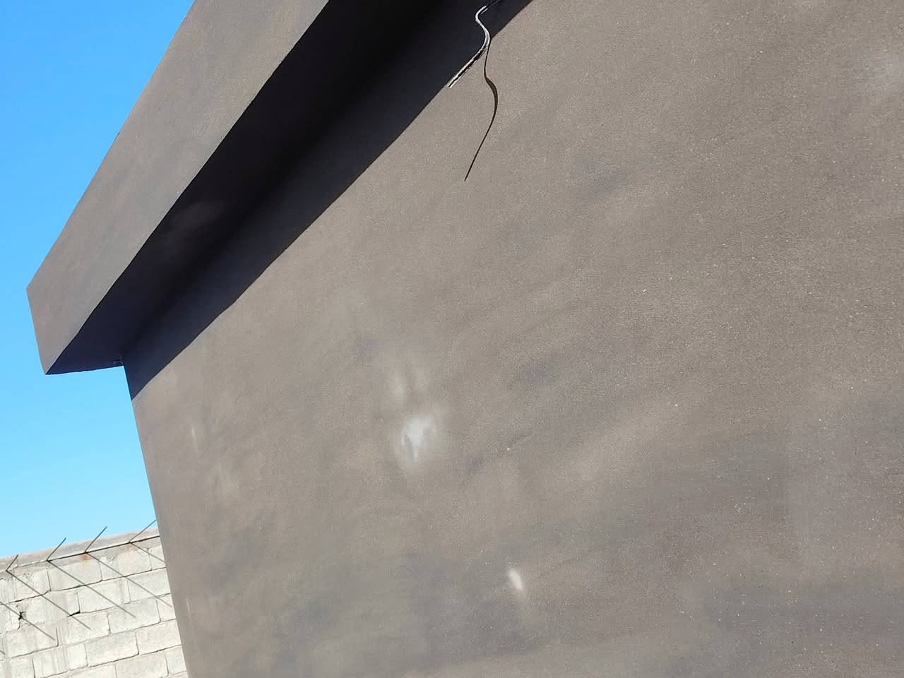 خلفه لبخ متفرغ حالين عل متر وقطعي وعل يوميه اشتغل اذا عل يوميه يوم بيومه *********** بي واتساب
