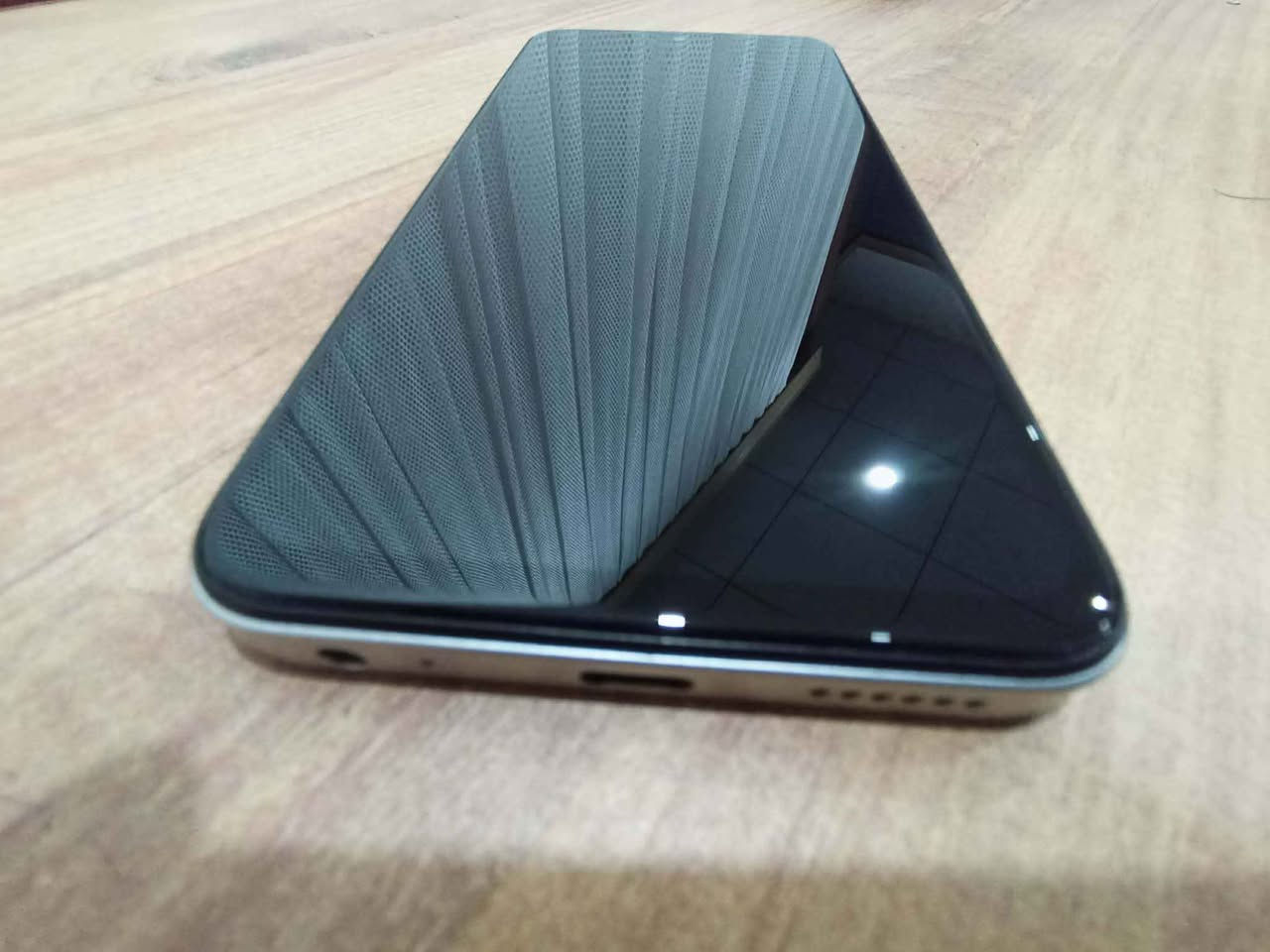 Tecno spark go 1 64gb
موبایلەکە زۆر خاوێنە هەموو شتێکی لەسەر بیلادیم کارتۆن و کەڤەر و شەحن و هەموو شەریکەیە نرخی دوو دانەیە  115,000هەزار
ژ.م*********** أربيل, العراق
