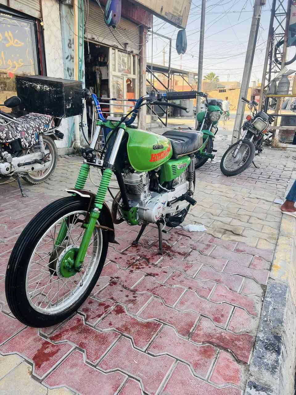 السيديه للبيع نضاف فول محرك صوته دمع شرط  لا ينكط دهن ولا نفخ ولا صرف ترايك ع موصل مال جناي الموطور مكاني كياره رقمي ***********السعر 350
