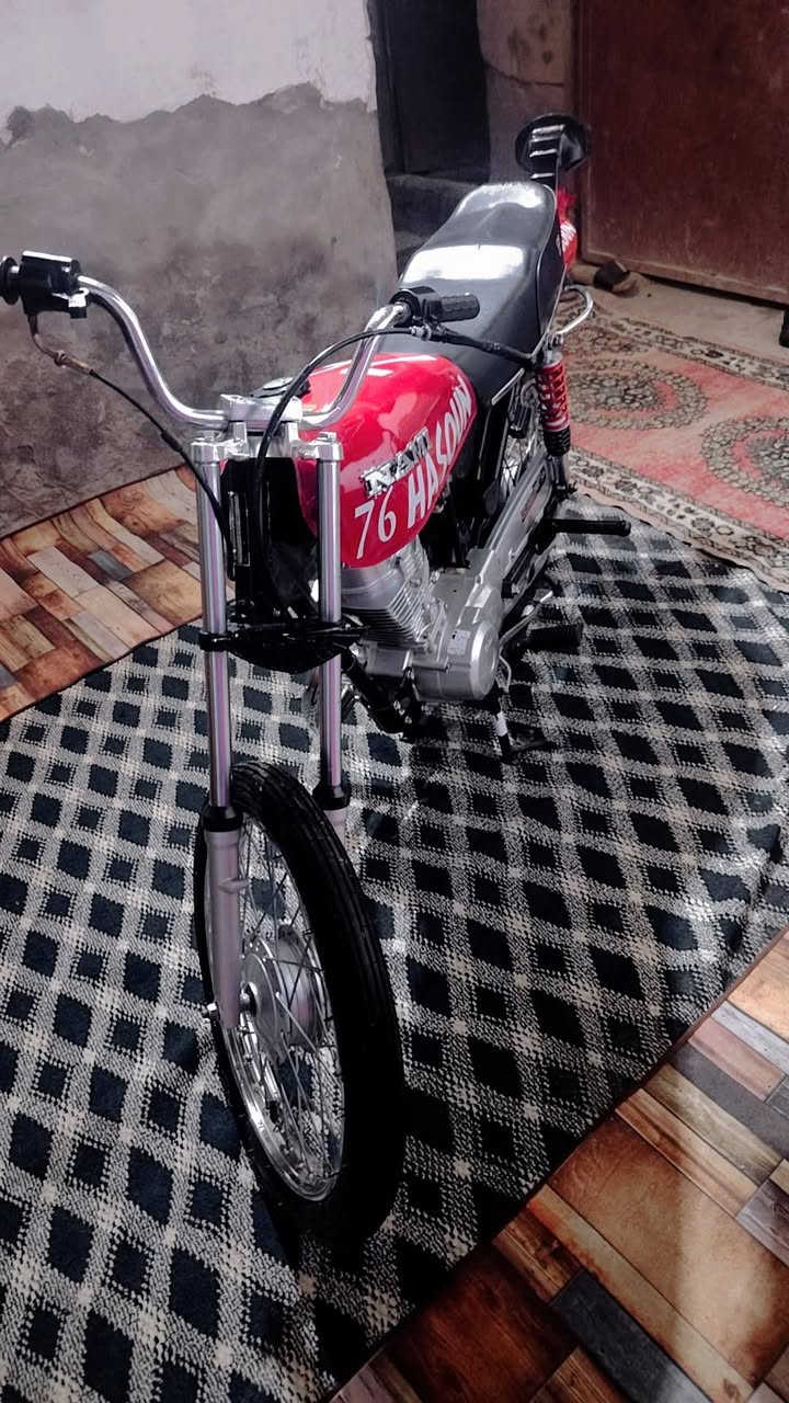 دراجه ناعمه 4 كير موديل 23 اوراق وصولي تعميره 25  سعر 675 مكان الديوانيه الحمزه الشرقي رقم  ***********
