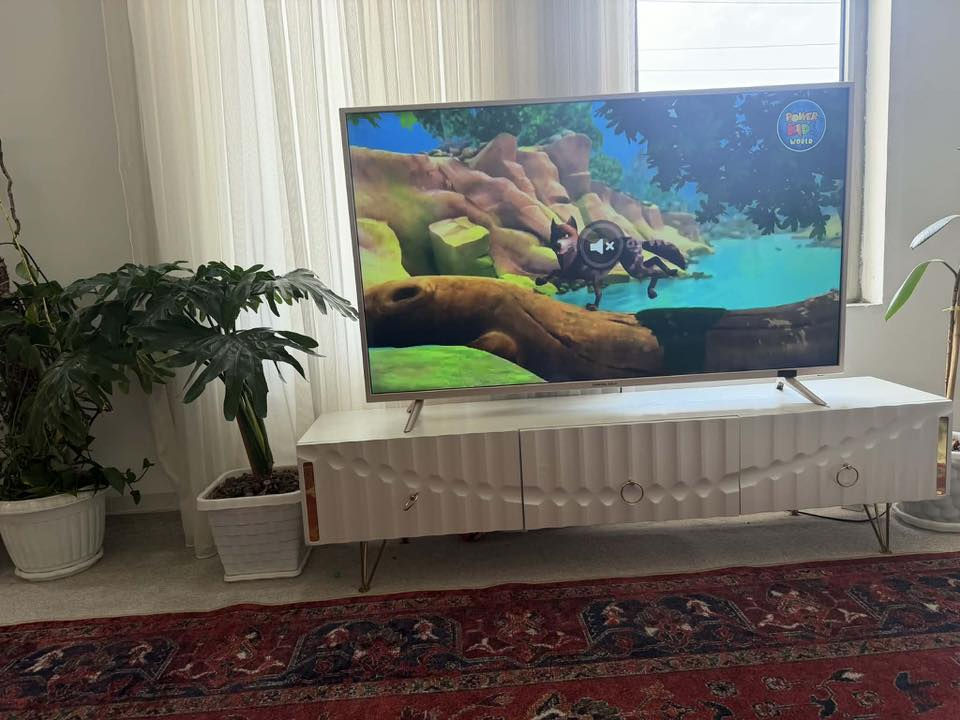 مێزی tv زۆر تازەو بێعەیب  کەم بەکار هاتوە
قیاسی مەترو ٦٠ سم
لە سلێمانی ئەڵای


**إذا كنت صاحب هذا الإعلان وتريد حذفه لأي سبب، رجاءا أرسل رسالة إلى الدعم الفني**