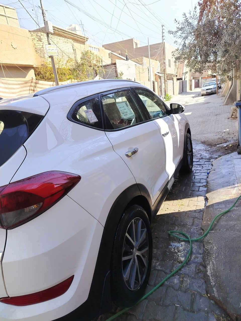 السلام عليكم ورحمة الله توسان الشكل الجديد موديل ١٦ رقم بغداد  ماشيه ٧٤حقيقي بدون صبغ ولا تبديل بيها بارد اربع اصابع في الصندوق للاتصال والاستفسار اكثر ***********
