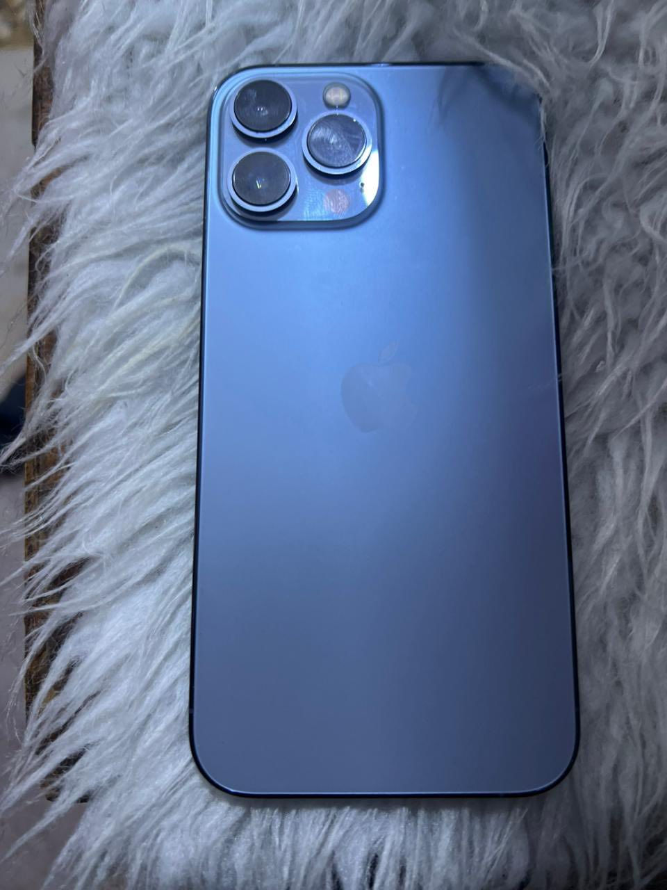 من رخصه الاونر 
السلام عليكم آيفون 13برو ماكس ذاكره 256 بطاريه 92 جهاز نضيف كفاله عامه كله شغال تجي تفحص الجهاز براحتك وتروح 
السعر (750) بي مجال حق الجيه 

رقم *********** موجود وتساب ورصيد
