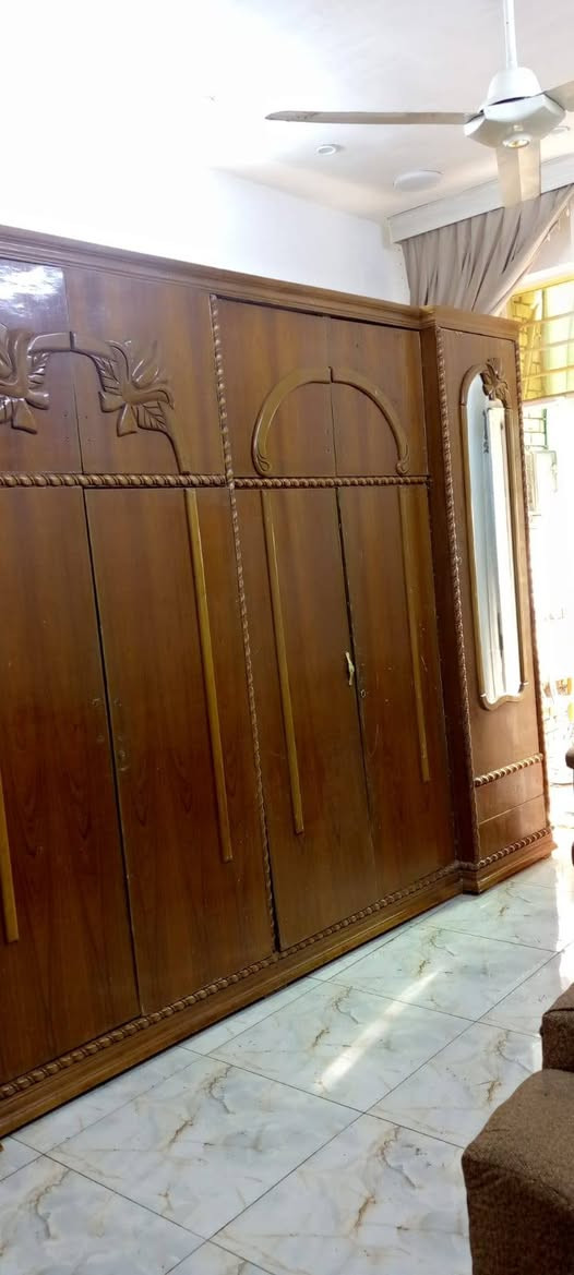 السلام عليكم ..كنتور ٦ باب نظيف كلش .بسعر. مناسب ..المراسله +9647779525251
