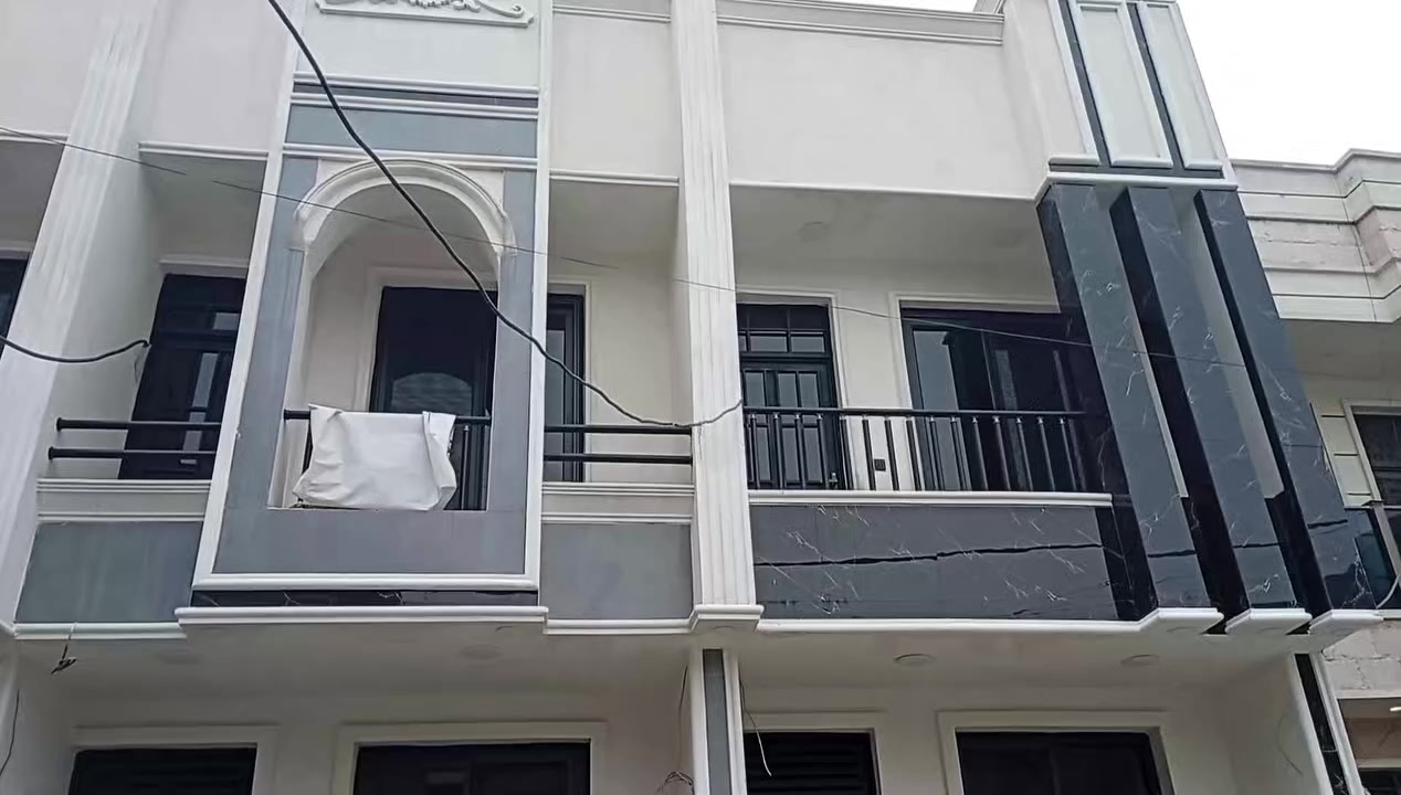 سلام عليكم داخل بغداد فقط ناخذ عمل من ال رفت وحتا تسليم مفتاح 
كرستى وعمل. بس عمل هم عادي اشراف شنو تريد حاظرين 

هاذا آخر عملنا في حي آل عدل  الهاتف ***********

معى تحياتي للجميع
