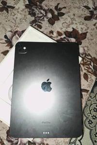 آيباد برو ام ٤ • بطارية ٨٩ • اربيل